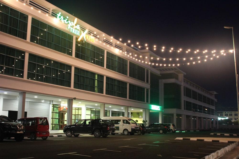 The Inn Bintulu Exterior photo